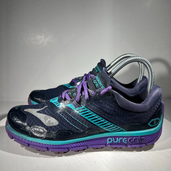 Brooks Pure Grit 5 Womens Size 6 Trail Running Shoes Hiking Sneakers Blue Purple - Picture 1 of 12